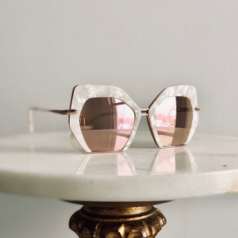 Krewe “Octavia” Rose Gold sunglasses